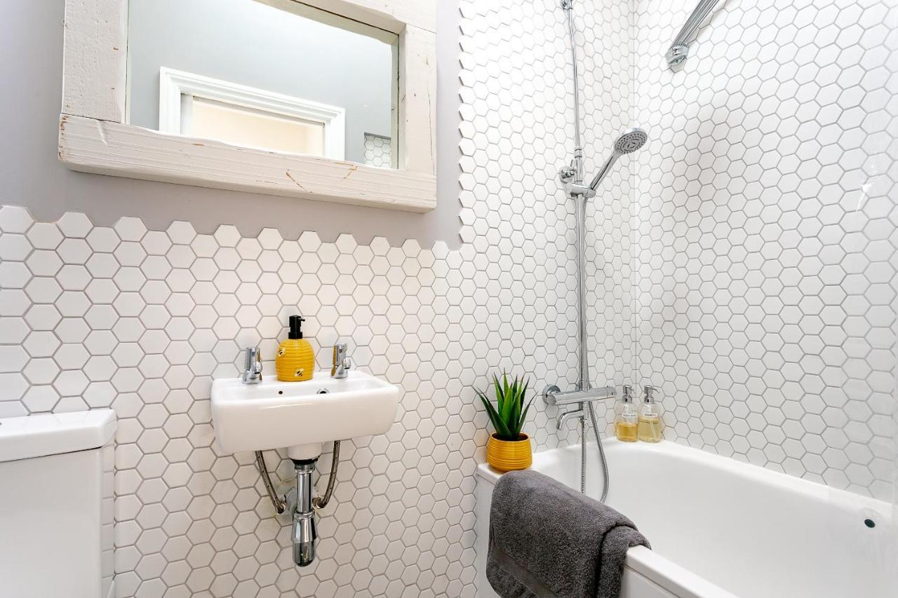 The Bs Hive, Modern, Stylish, 2 Bedroom House, In Harrogate Centre Εξωτερικό φωτογραφία
